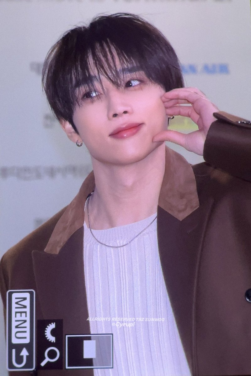 250122
왕자님 파리 가영~♡♡

#더보이즈 #THEBOYZ 
#선우 #SUNWOO
#SUNWOOxAmiriSS25