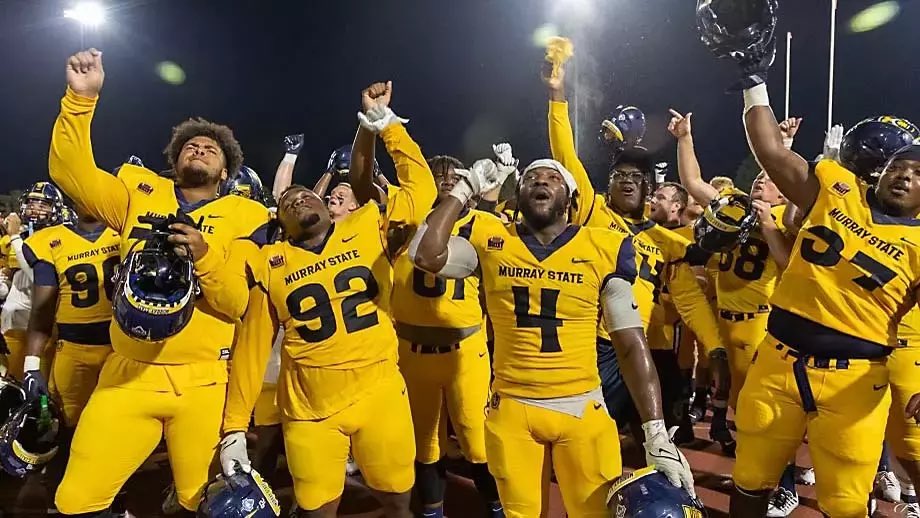 Blessed to receive my 4th offer from Murray State University🖤🐎 <a href="/CoachTyPhillips/">Ty Phillips</a> <a href="/CoachEaglin123/">Joseph Eaglin</a> <a href="/rmchester00/">Rob Manchester</a> @CoachTurnUp <a href="/CoachRoyston/">Dustin Royston</a> <a href="/JUCOFFrenzy/">JUCO Football Frenzy</a> <a href="/JuCoFootballACE/">JuCo Football Forer</a> <a href="/jucoweekly/">JUCOWeekly™️</a> <a href="/NP_Recruiting/">National Pros Recruiting</a> <a href="/FCRecruits/">First Choice Recruiting</a>