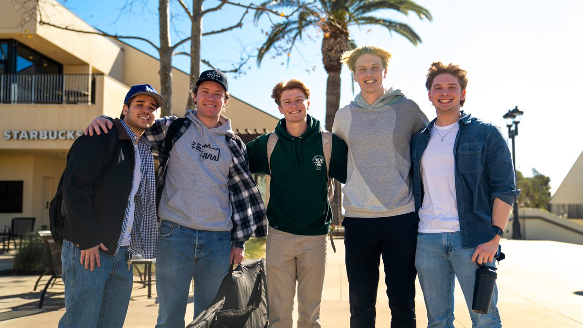 pepperdine's tweet photo. Our students are back and our hearts are so full 🧡 https://t.co/T3Yz8fAyPl