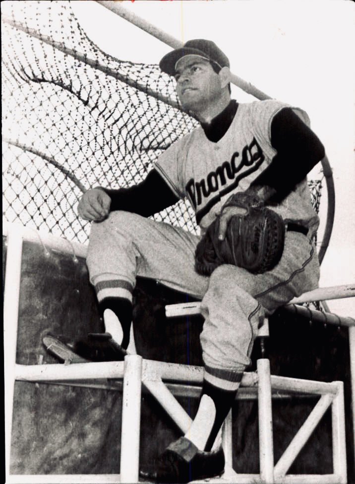 Rodolfo "Rudy" Sandoval fue un destacado cácher, quien en 24 años de trayectoria en la LMB participó en 6 campeonatos, 5 como jugador y 1 más como timonel de los Ángeles Negros de Puebla. Todos sus títulos fueron con equipos diferentes.

Ingresó al <a href="/SDFBeisbolMx/">Salón de la Fama del Beisbol Mexicano</a> en 2001.