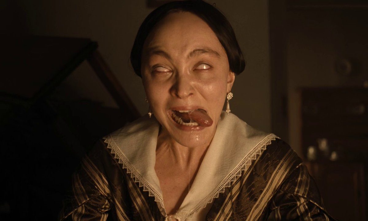 chloe 🦋 tweet media