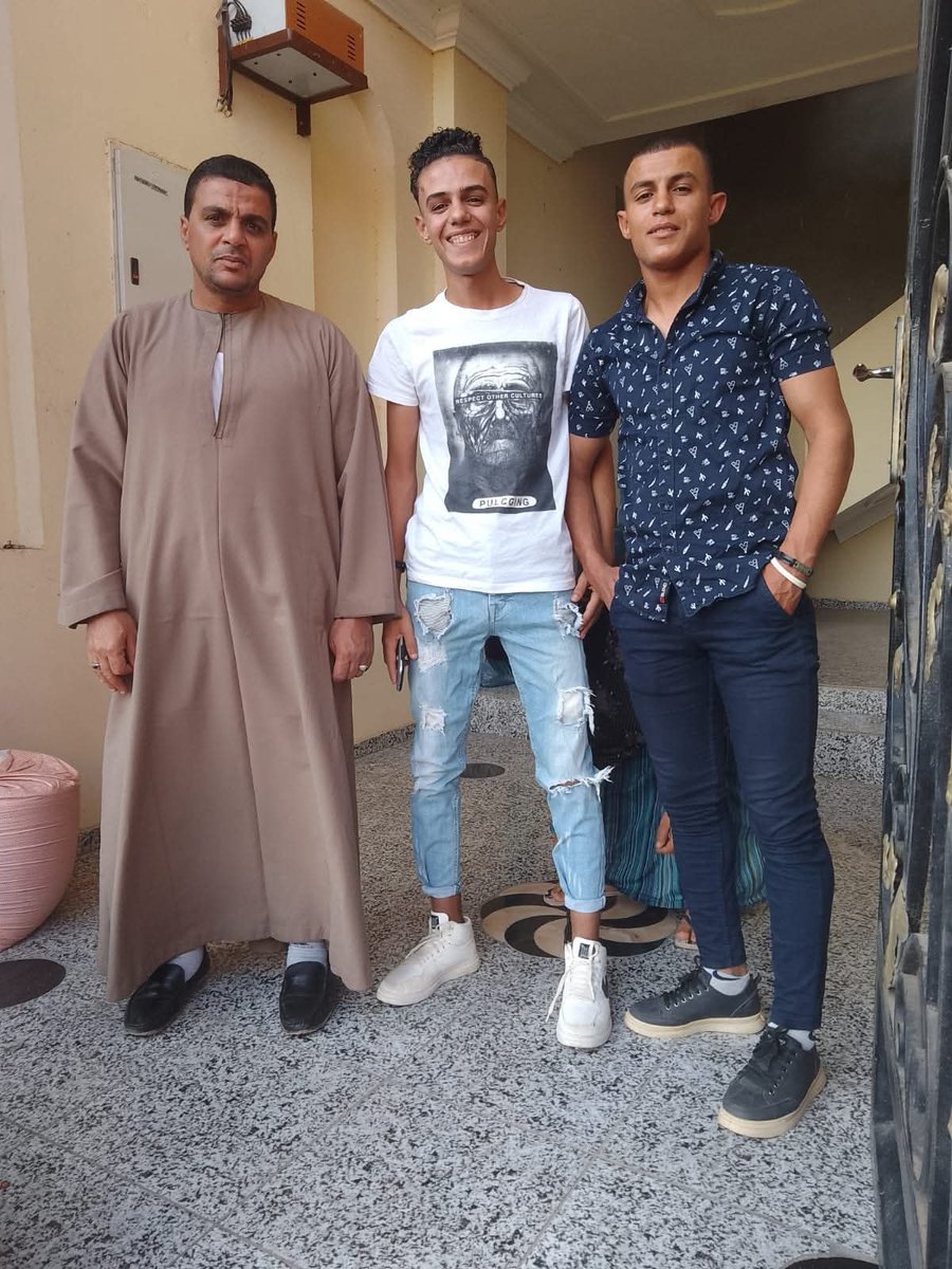 ف النهاية لن تمنحك الحياة شي أغلا من الأهل 👌