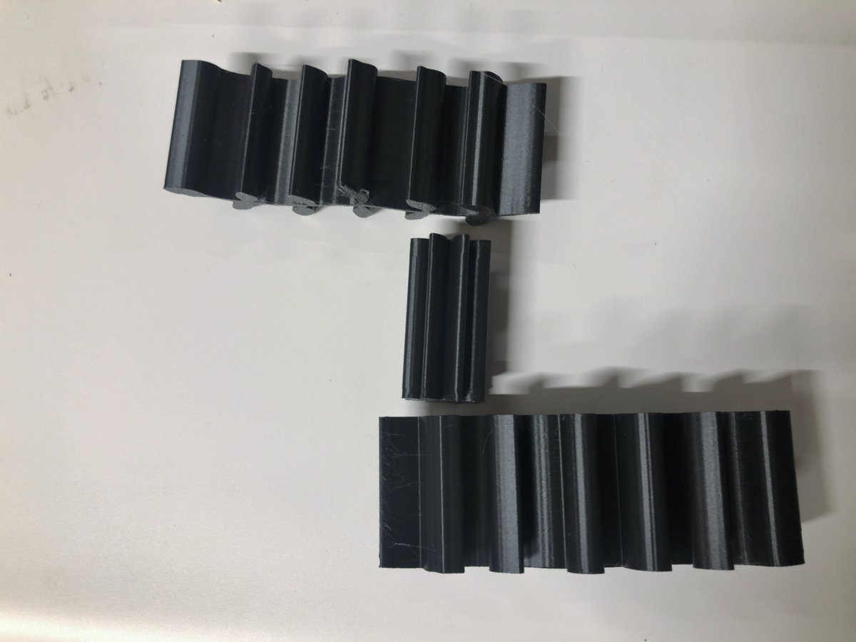 ArtTechnoLab's tweet photo. アートxテクノラボ テクノチーム
1/21(火) 夕方 活動

3DCADの作成したものを、3Dプリンタで試作出力

試作なので、サイズは小さくして出力してあるが、
この試作品をみんなで検討し、再度、出力をすることに。

#3DCAD
#3Dプリンタ
#アートxテクノラボ
#サンテクノカレッジ https://t.co/sipNNrgAgO
