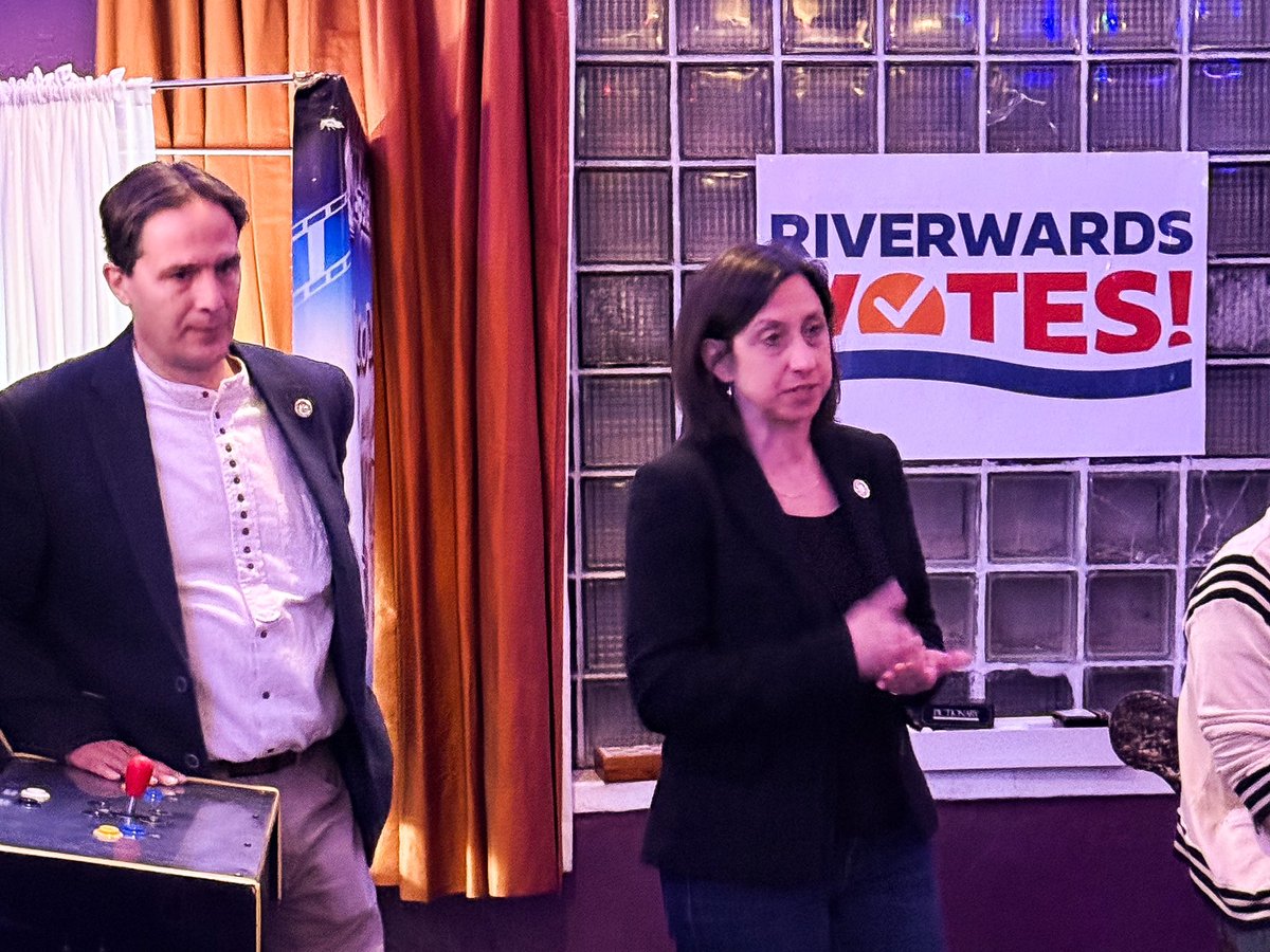 Riverwards Votes! (@riverwardsvotes) on Twitter photo Thank you to everyone who came out for our Happy Hour last night especially <a href="/NikilSaval/">Nikil Saval</a> <a href="/votehohenstein/">Joe Hohenstein</a> & <a href="/Rue_Landau/">Rue Landau</a> for their solidarity and words of hope during these troubling times. These are dark days, but they are made brighter by our wonderful community — and a few beers! Thank you to everyone who came out for our Happy Hour last night especially <a href="/NikilSaval/">Nikil Saval</a> <a href="/votehohenstein/">Joe Hohenstein</a> & <a href="/Rue_Landau/">Rue Landau</a> for their solidarity and words of hope during these troubling times. These are dark days, but they are made brighter by our wonderful community — and a few beers!