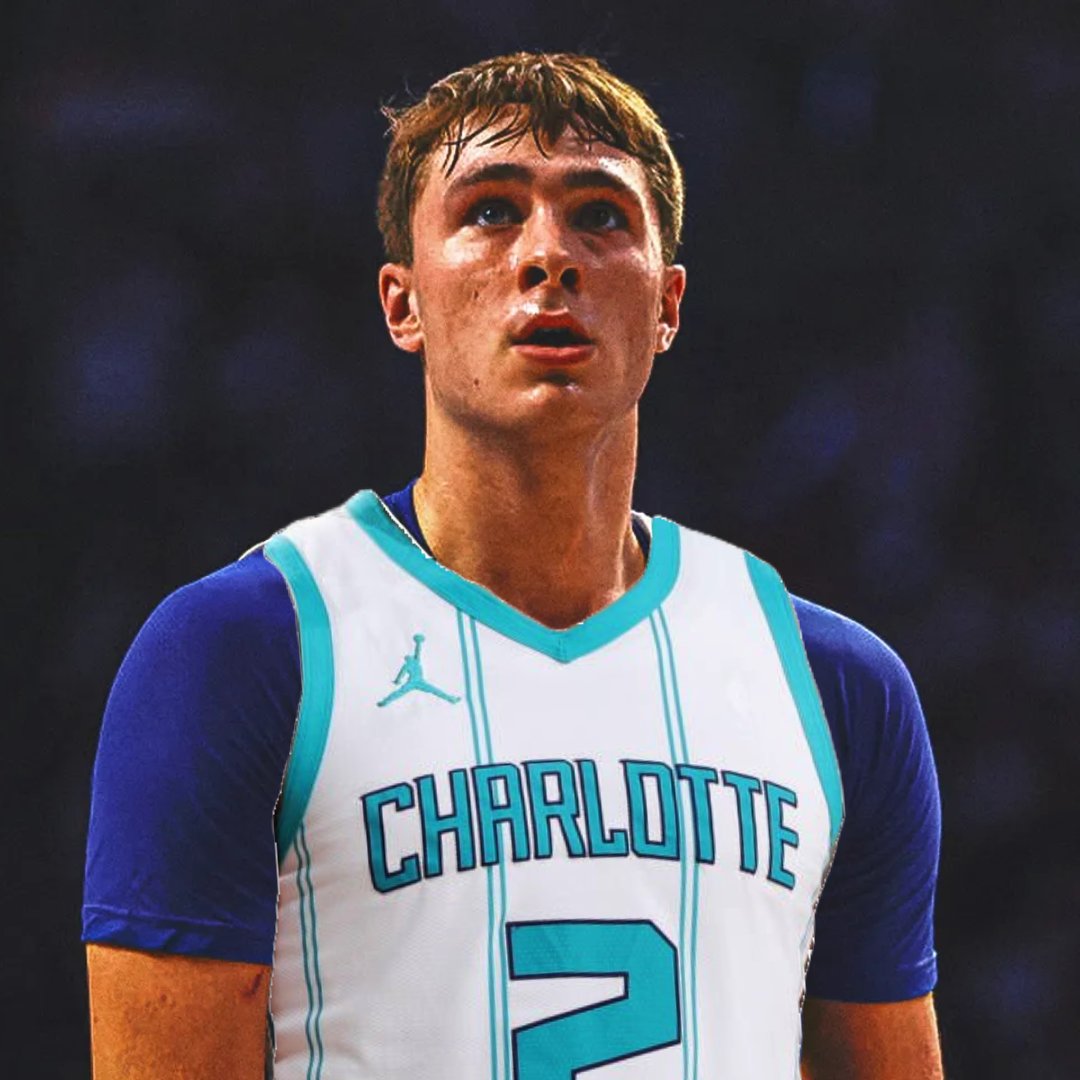 hornetshoops_'s tweet image. Melo/Miller/Flagg/Mark would be incredible hoops