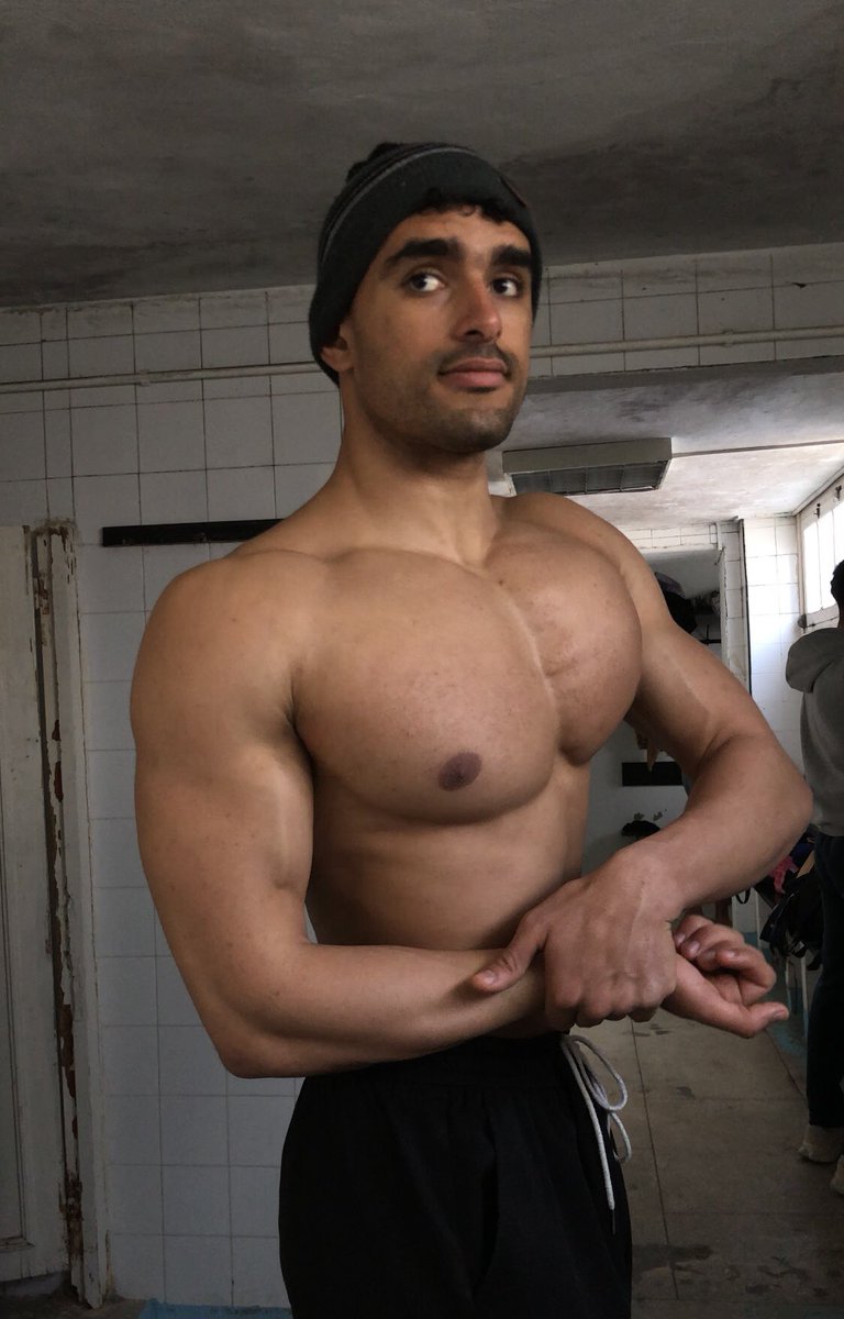 AbdasslamJa's tweet photo. 🧬

#gym #chest #chestday #Motivation https://t.co/In3fLoyAX2