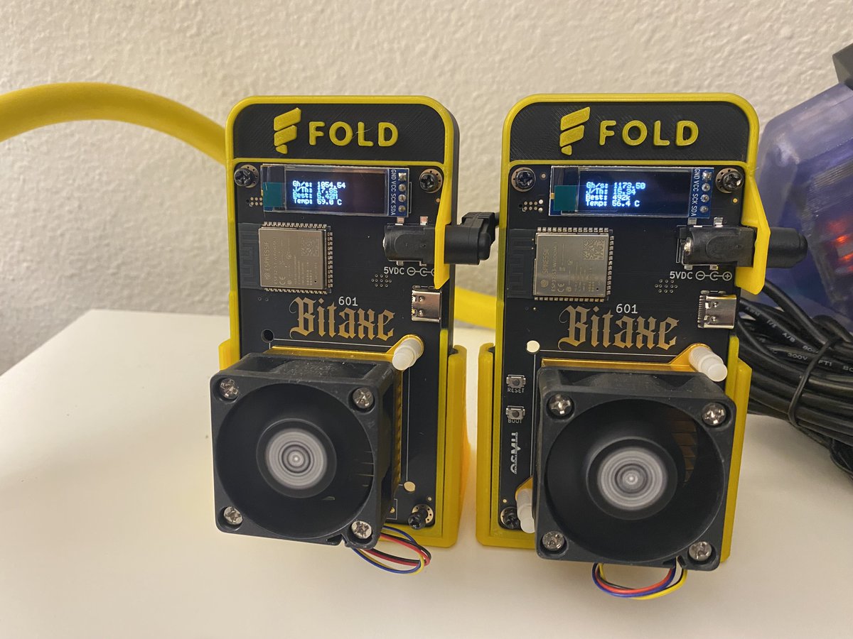 369DesignLLC's tweet image. Received my pair of @fold_app Edition Bitaxe Gamma 601s today from @CryptoCloaks (after a bit of a shipping delay due to the weather)
Set up and running over 2.2 Th/s combined!  Join the @fold_app and stack sats! use.foldapp.com/r/KYH9A7JW 
#BitcoinMining #Bitcoin2025 #Digital1776
