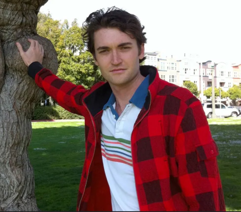 Ross Ulbricht is a free man …. this marks a turning point in history for not only crypto but for freedom.  This brings a tear to my eye and feels so  amazing that Ulbricht family is reunited.  ❤️✊ look forward to meet you Ross.