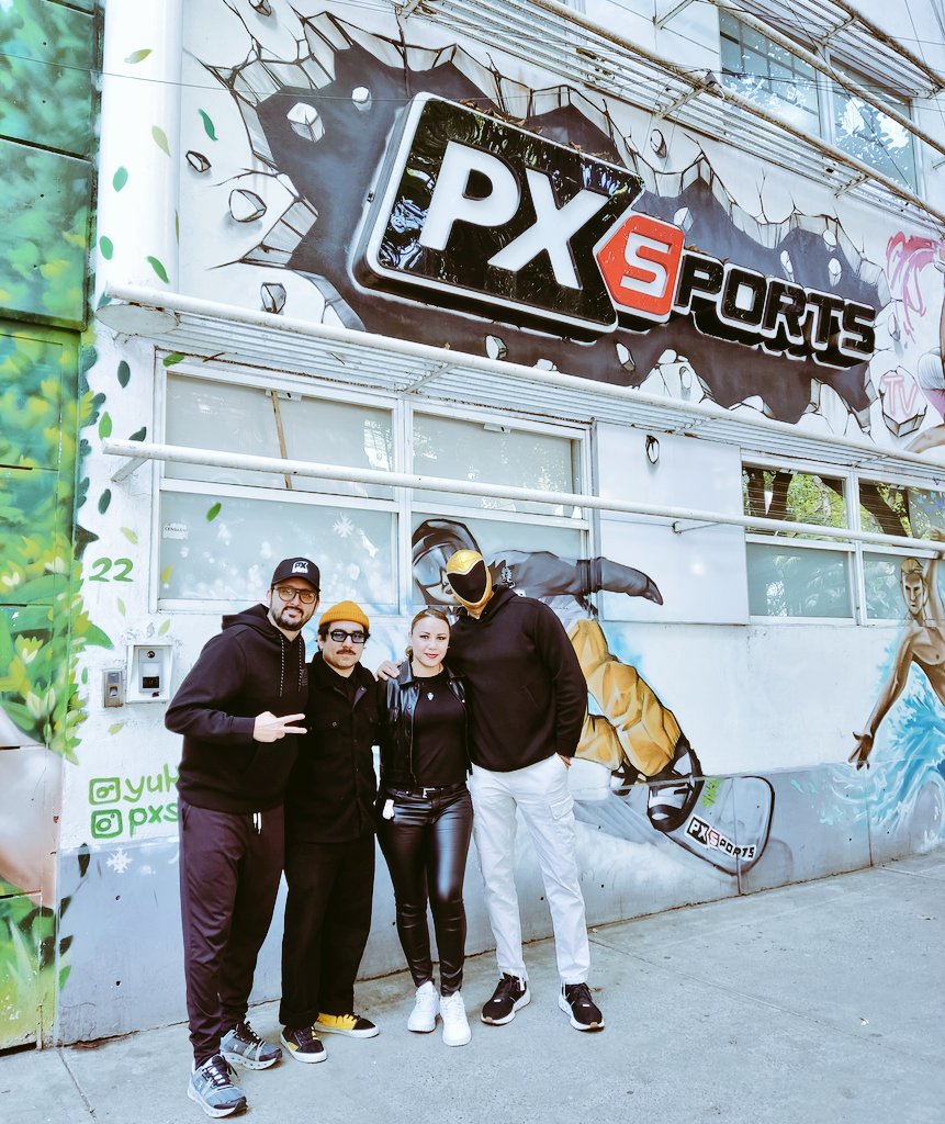 Adivinen dónde y con quién estoy :) ...

#VamosLoba #LobaMuñoz #ZulinaMuñoz #TeamLobaMuñoz #boxing #LuchaLibre #TinieblasJr