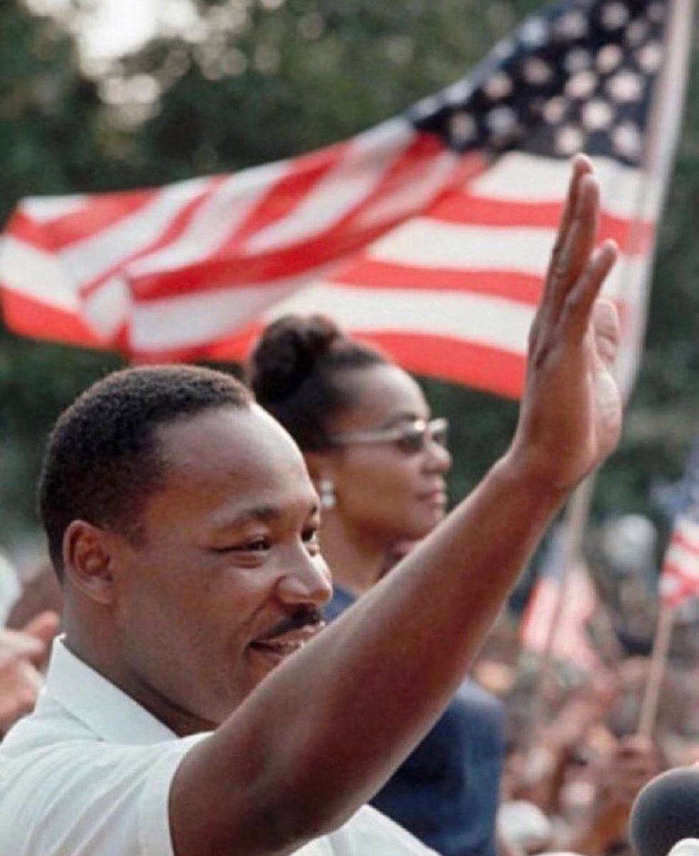 BerniceKing's tweet image. 🧵The day after #MLKDay, I’m sharing Part 2 of #MLKInColor - color photos of my father. 

Are there any here you’ve never seen before? Any that are particularly great to you? 

#MLK #MissionPossibleMLK #CorettaScottKing #MLKToday #MLKStill