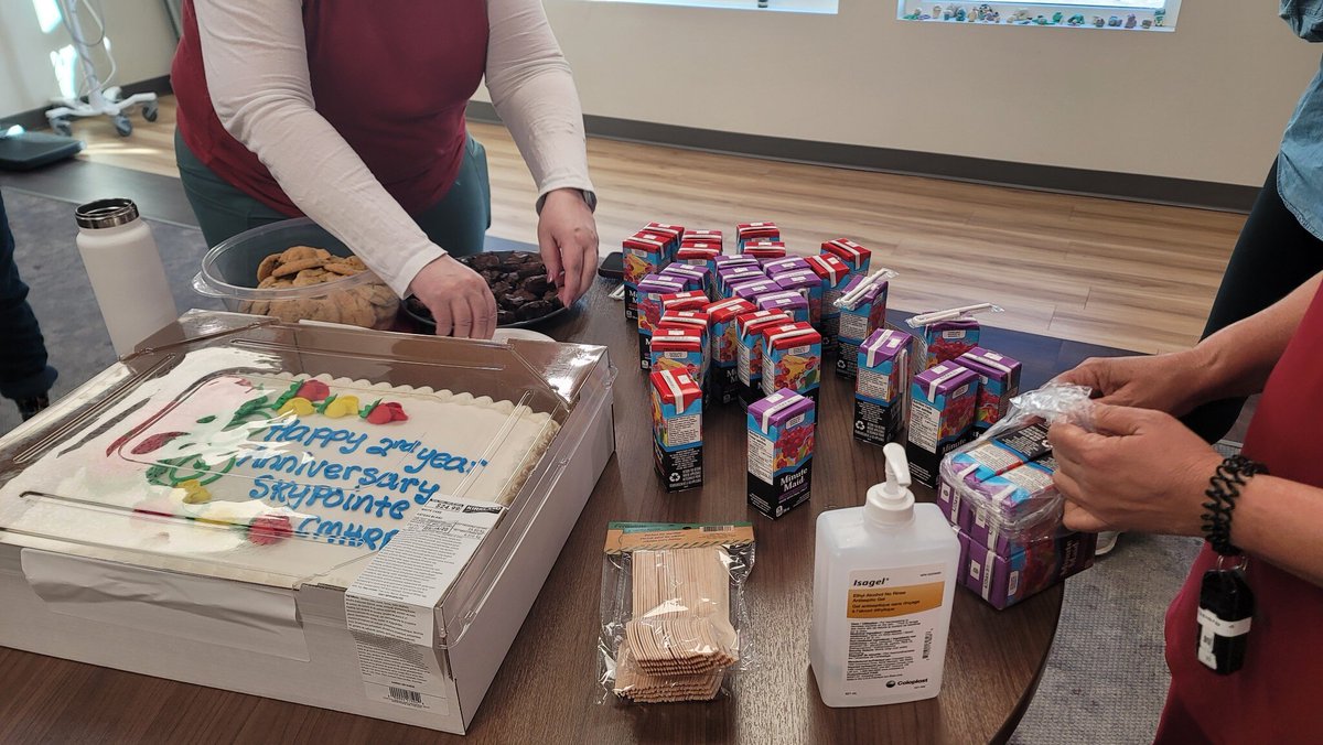 AgeCareCanada's tweet image. This week, we celebrated the 2nd anniversary of our Complex Mental Health Rehabilitation Program (CMHRP) at AgeCare SkyPointe (Calgary, AB)!

Here’s to continued growth and recovery! 💙

#longtermcarehome #agecareculture #agecarecommunity