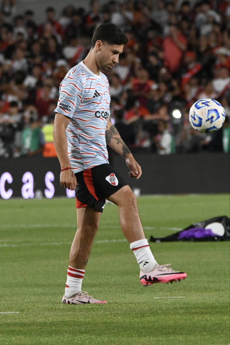 RiverPlate's tweet photo. A jugar, Cache 😍 https://t.co/WaFXISFg4W