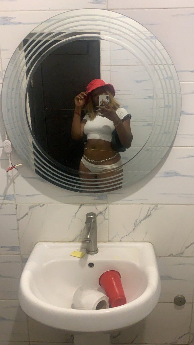 AndromedaFavour's tweet image. Not heartless, just using my heart less