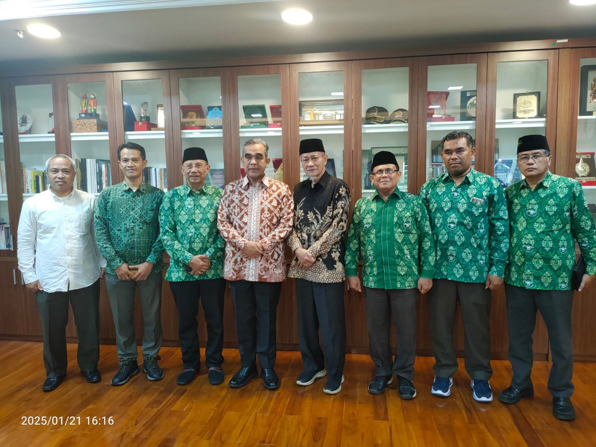 pbmathlaulanwar's tweet photo. Pengurus Besar Mathla'ul Anwar Bersilaturahim dengan Ketua @mprgoid pada 21 Januari 2025 di Komplek DPR-MPR RI https://t.co/u5jzA6U7Si