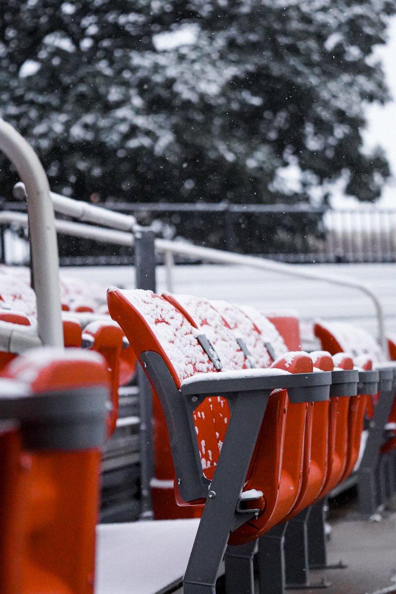 MercerUSoftball's tweet photo. Snowy Sikes 🌨️

#RoarTogether https://t.co/l5V38JSrhY