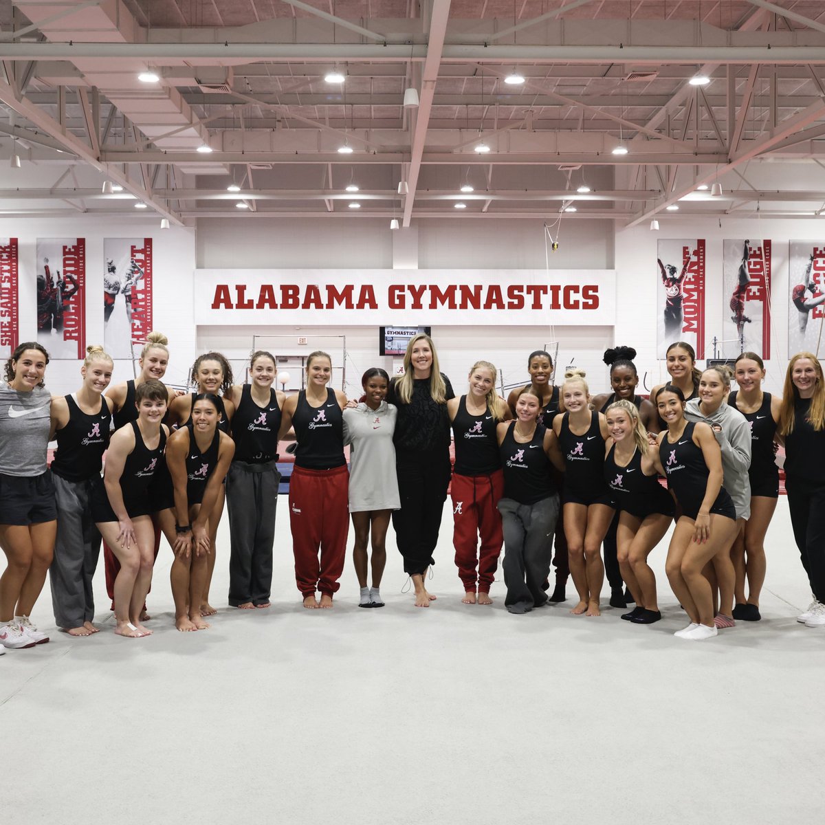 𝐊𝐍𝐎𝐖 𝐁𝐄𝐅𝐎𝐑𝐄 𝐘𝐎𝐔 𝐆𝐎 📝

✨ Former collegiate gymnast, Emmy Award-winning sports broadcaster and ESPN sideline reporter Lauren Sisler - 𝐅𝐢𝐫𝐬𝐭 𝟏𝟎.𝟎 𝐨𝐟 𝐭𝐡𝐞 𝐌𝐞𝐞𝐭 recipient
🎁 Writ Her Name: 50 Years of <a href="/UA_Athletics/">Alabama Athletics</a> Varsity Women’s Sports cup giveaway