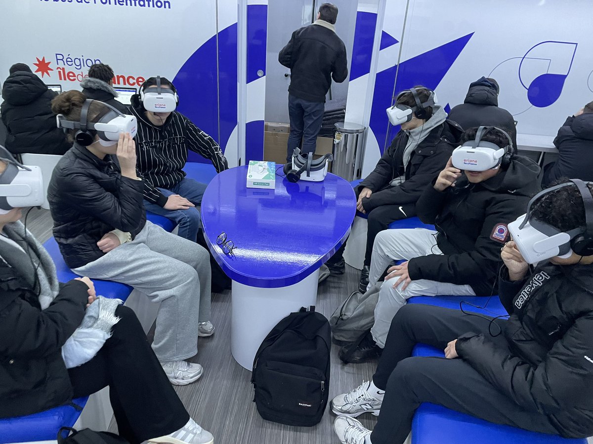 Collège Camille CLAUDEL (@camille91280) on Twitter photo Découvrir des métiers avec la réalité virtuelle
Merci à la <a href="/iledefrance/">Région Île-de-France</a> <a href="/vpecresse/">Valérie Pécresse</a>
#ORIENTATION
<a href="/djaftat/">ELICE Jean-Luc</a> <a href="/acversailles/">Académie de Versailles</a> Découvrir des métiers avec la réalité virtuelle
Merci à la <a href="/iledefrance/">Région Île-de-France</a> <a href="/vpecresse/">Valérie Pécresse</a>
#ORIENTATION
<a href="/djaftat/">ELICE Jean-Luc</a> <a href="/acversailles/">Académie de Versailles</a>