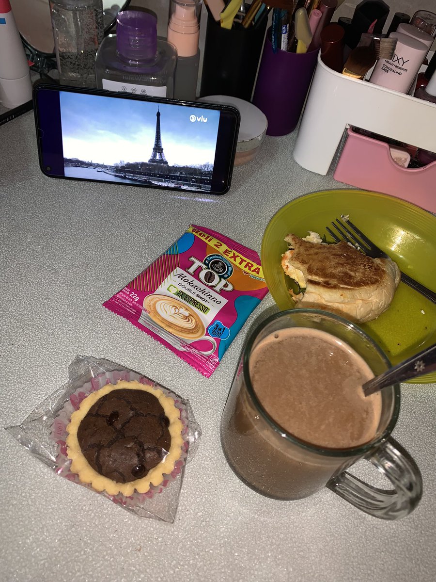 Kopinya enak pwol ini mah, Top coffee mokachino kek lagi ngopi di cafe padahal beli di alfamart, mantap banget di minum pas lagi hujan hujan, nikmatnya double double #TOPCoffee #TOPMokachinno #EnaknyaDoublicious #KopinyaOrangIndonesia
