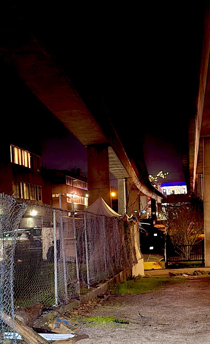 CollingwoodcpcC's tweet photo. 2/2
Tonight,Tue. Jan.21st
@CollingwoodCPC
#MountPleasant #Team patrolled our
#MountPleasant & all the was to #CommercialDrive.
They dealt w/ #Unsheltered #UsedNeedles & #Trash +
patrolled @ParkBoard parks.
After their 2hr shift
itβs RTO to our
#MountPleasant #PatrolBase #CPC. https://t.co/Hv1QcY8AjA