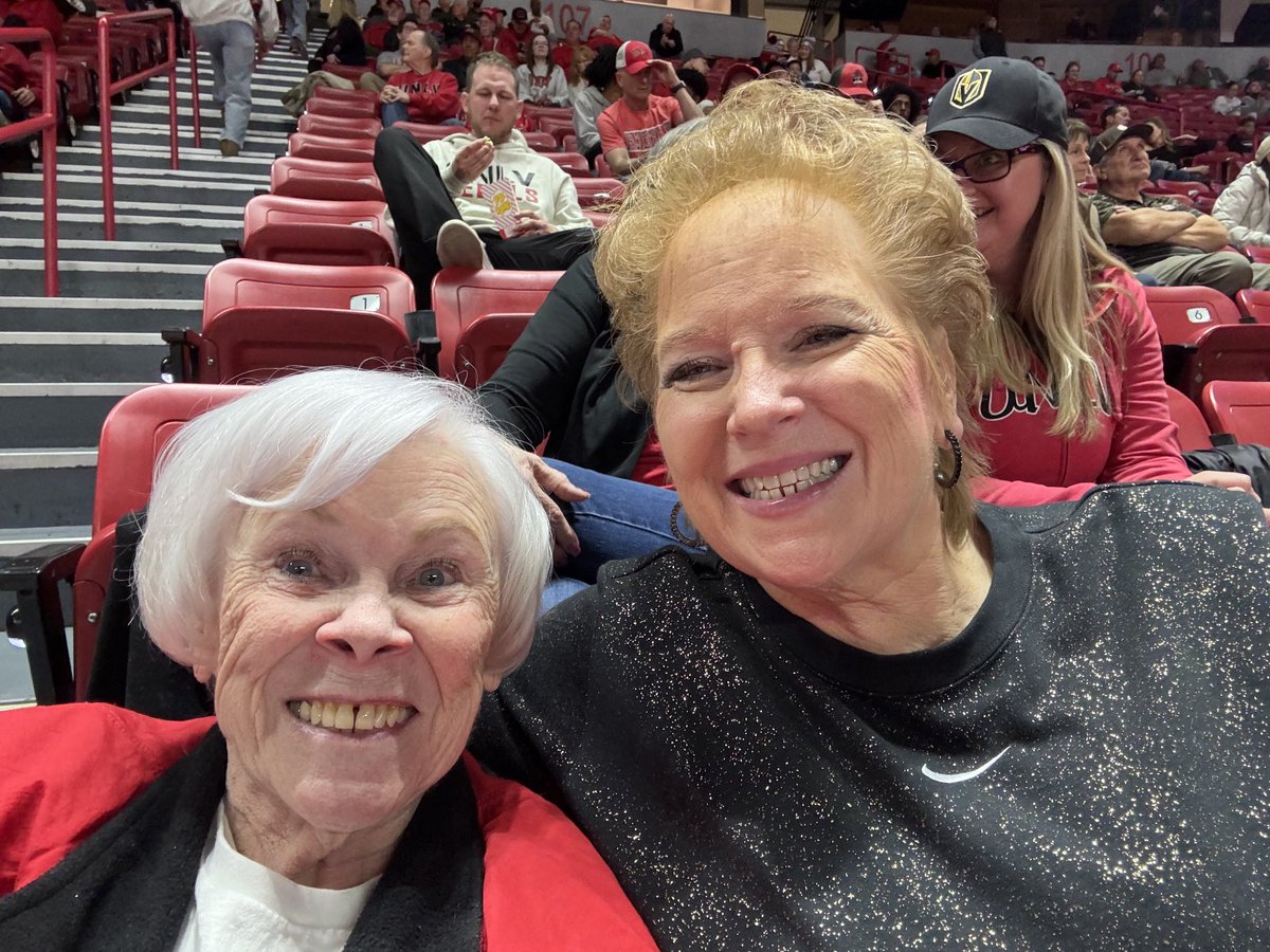 TheAuntieTut's tweet image. #TheRunninRebels. At the T&amp;amp;M tonight with my friend, Gina to watch our Rebels take on the Wyoming Cowboys. #GOREBELSGO ‼️