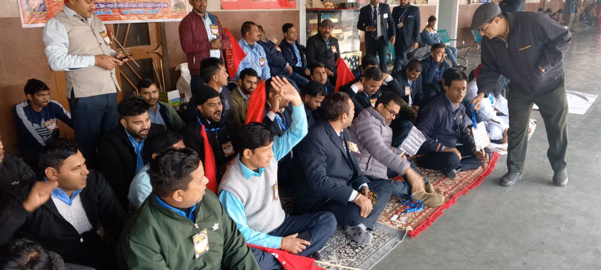 virendra537786's tweet photo. #TA_के_बराबर_रनिंग_अलाउंस
#TA_के_बराबर_रनिंग_अलाउंस
#TA_के_बराबर_रनिंग_अलाउंस
#TA_के_बराबर_रनिंग_अलाउंस
#TA_के_बराबर_रनिंग_अलाउंस
#TA_के_बराबर_रनिंग_अलाउंस https://t.co/4CpRIZuRXW