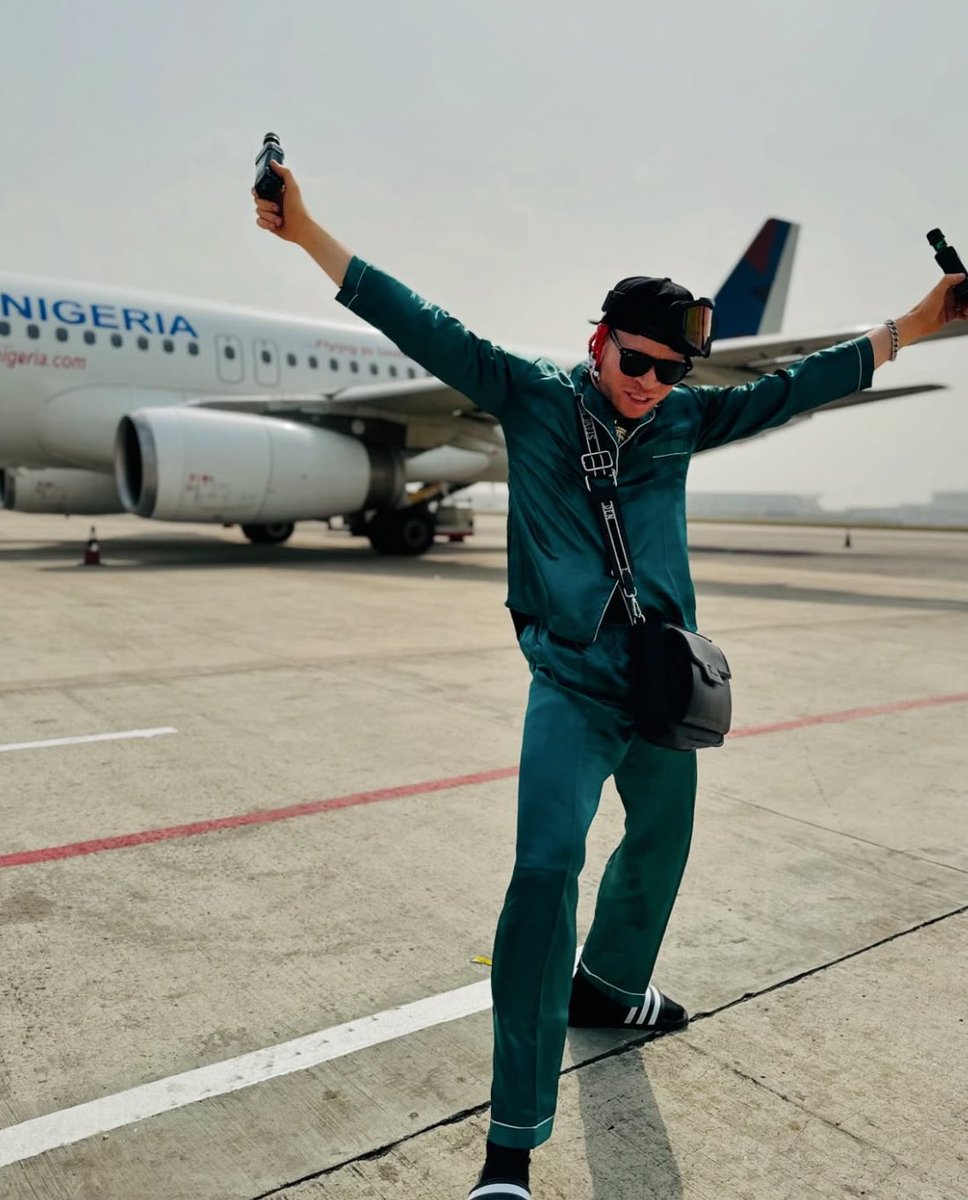 whitemanofficia's tweet photo. Another day 
Another dollar  💰 
@dgeneralbitters https://t.co/7KLhCyUWCp