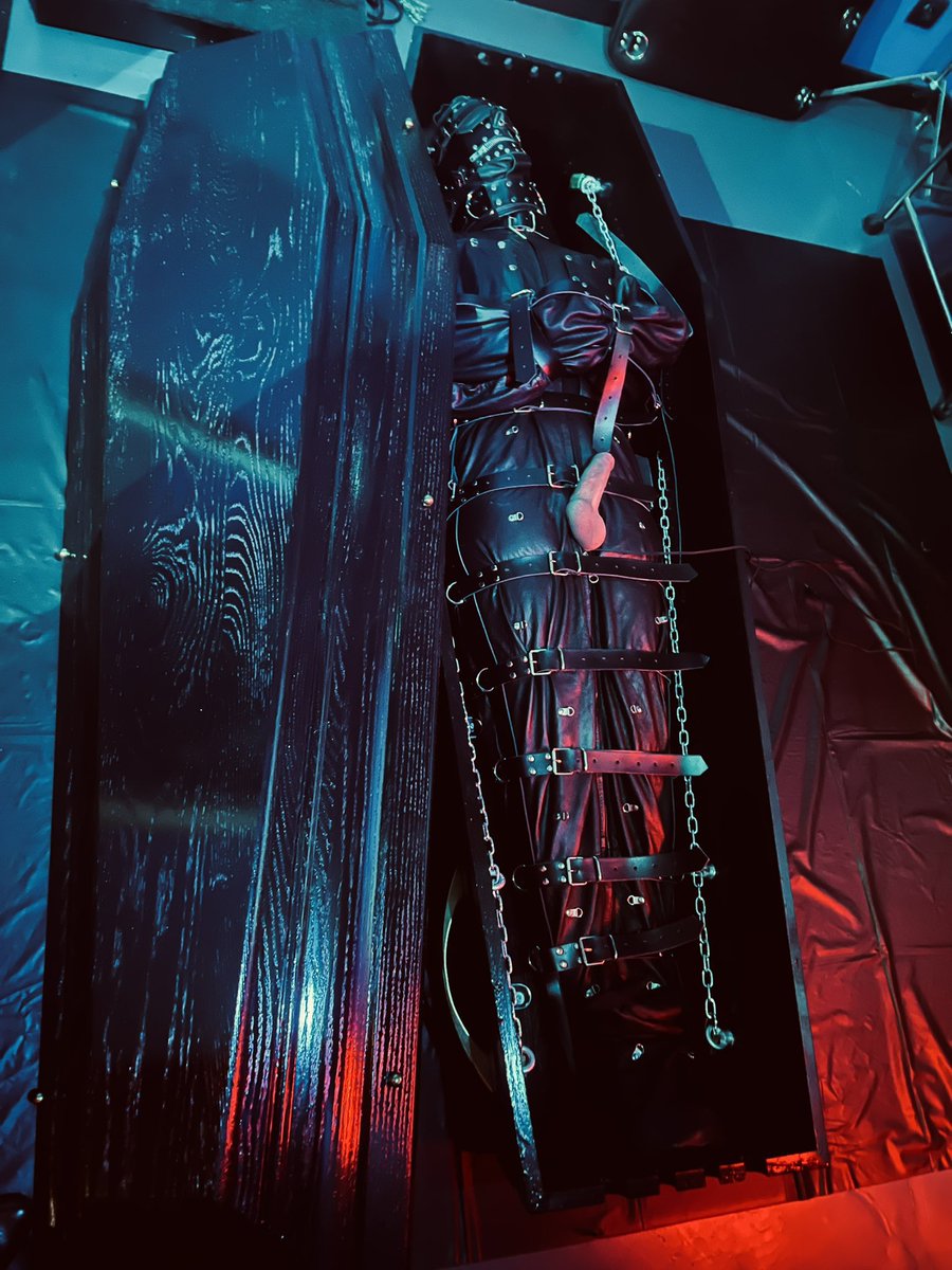 Roxanne Waters tweet media