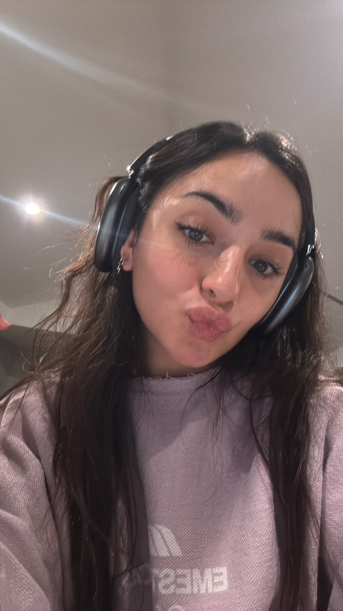 Pochosaurus's tweet photo. Editando💘🧈 https://t.co/O1D4RcQRET