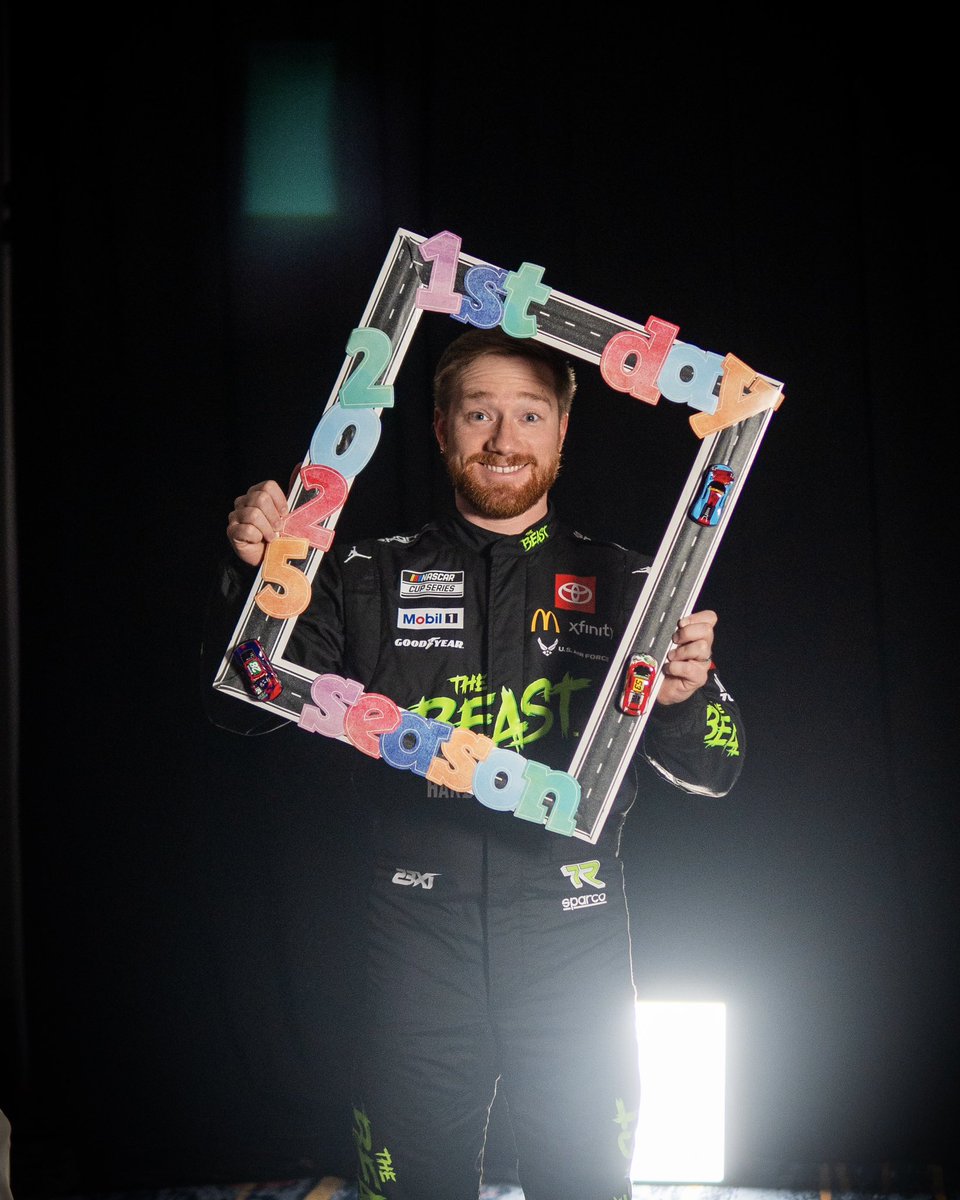 TylerReddick's tweet photo. Bring on 2025! 📸 https://t.co/N5ZJ6RAOnf