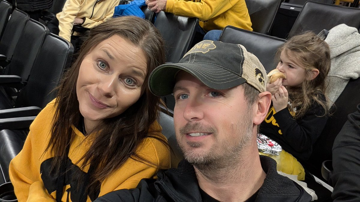 Let's Go Hawks beat those Goofers
#fightforiowa #hawkeyes