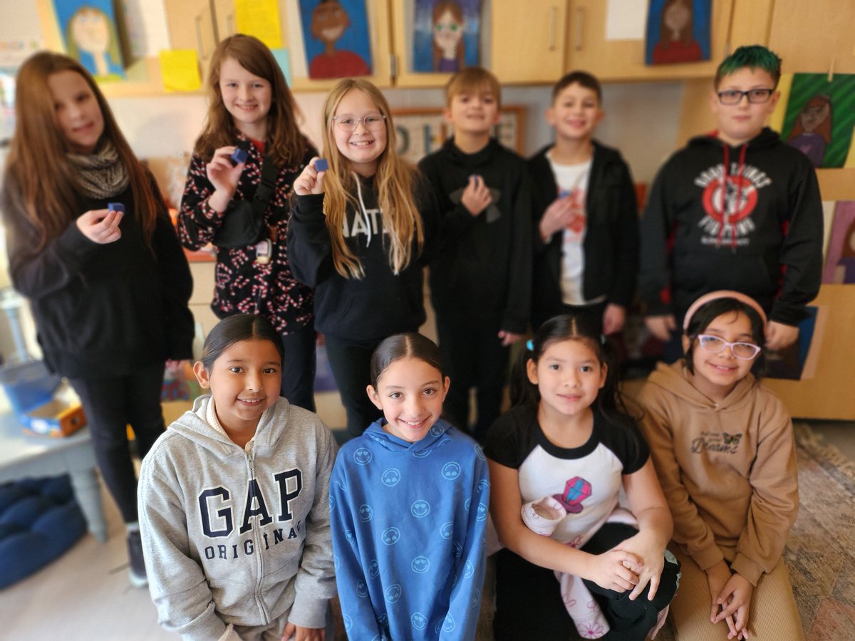 RigsbysOtters4's tweet image. Random draw for Patriots, Loyalists, tax collectors, and of course the British King! So much fun! #whoseSideRUOn #NoTaxationWithoutRepresentation @plainviewElem #Module3