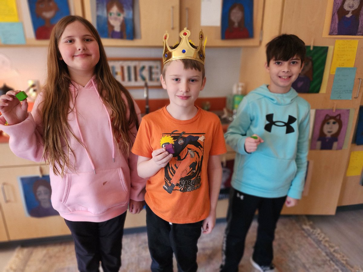 RigsbysOtters4's tweet image. Random draw for Patriots, Loyalists, tax collectors, and of course the British King! So much fun! #whoseSideRUOn #NoTaxationWithoutRepresentation @plainviewElem #Module3