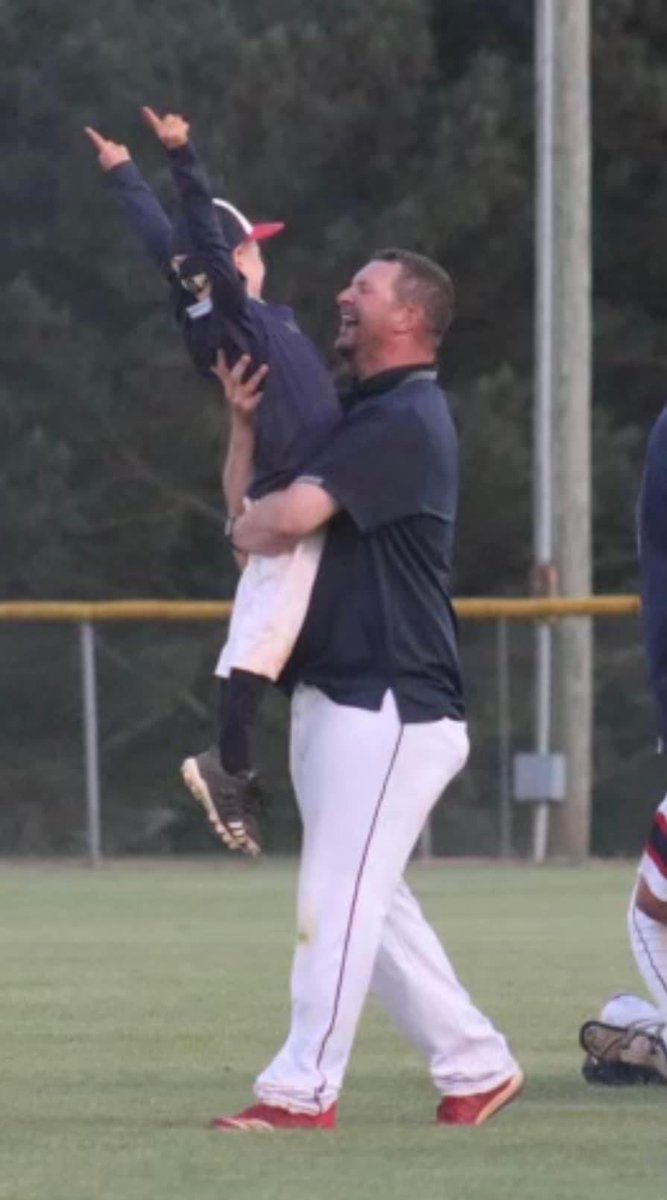 susiegroomes's tweet photo. Happy Birthday to my favorite son and coach!! @WestOakBaseball https://t.co/QqkloWShax