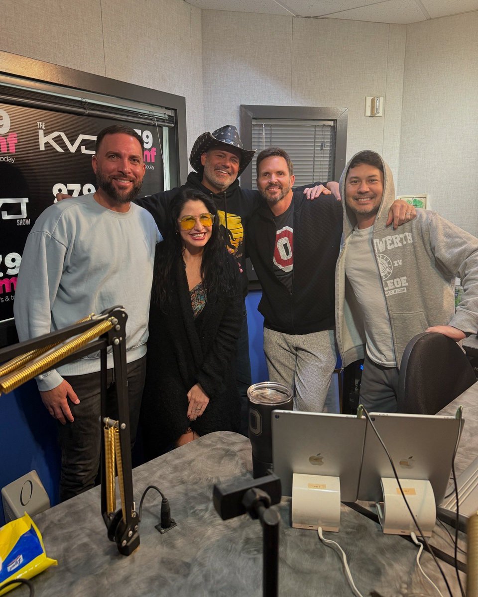 EddyPuyol's tweet photo. Had a #goodtime on @KVJShow talking about the South Florida Fair gig we’re doing on 1/28 at 6:45pm on the @CocaCola stage. Thanks @kevinrolston, @VirginiaKVJ and @JasonBigfoot for having me on the show. https://t.co/gurcMVt8ON https://t.co/y4RLBoAhSk