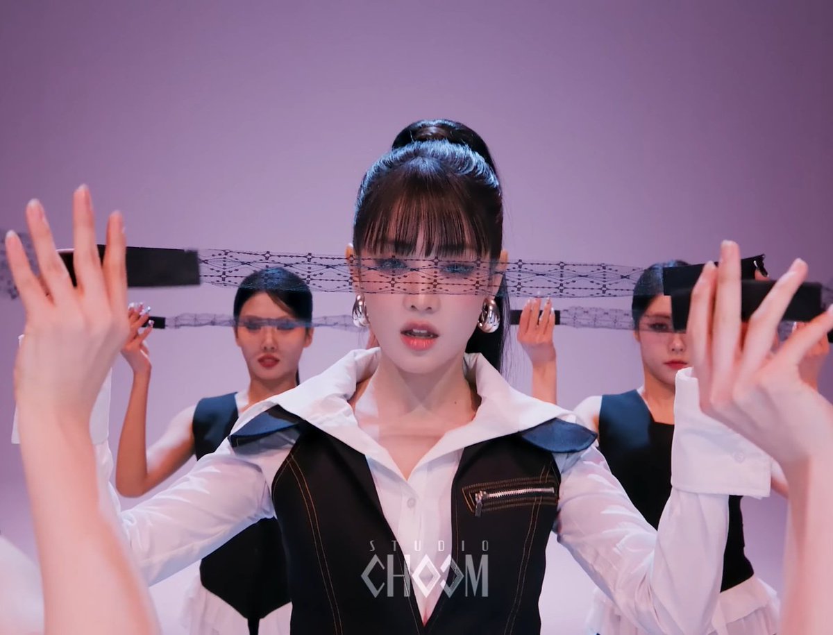 민니 솔로여서 민니 음색이나 느낌만 가득해서 너무 좋고 색달라🥹 민프 될것 같음 ㄹㅇ🤤
