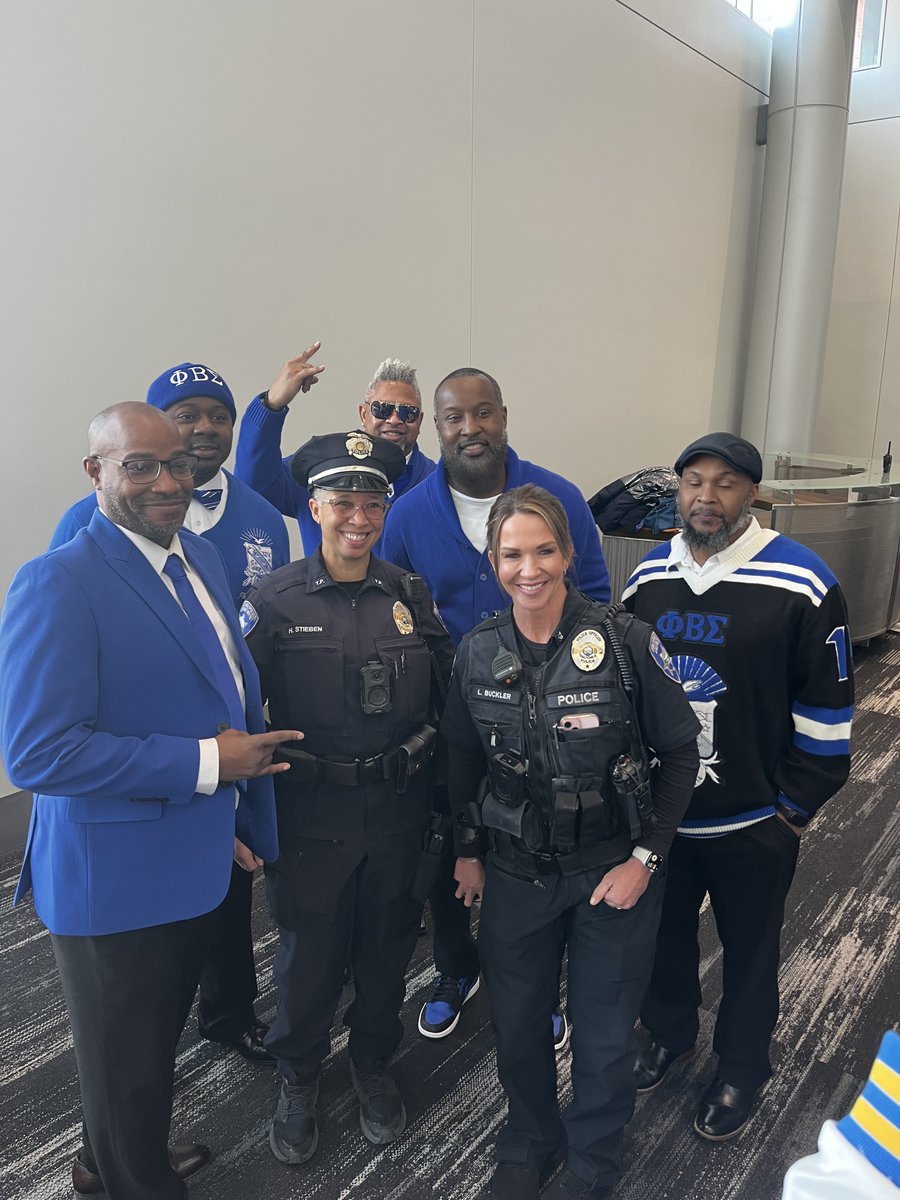 TacomaPD's tweet photo. We had an amazing time gathering with members of our community at the Dr. Martin Luther King Jr. "Building Bridges" event yesterday. Moving speeches by accomplished people and award presentations to worthy recipients showed how awesome people from Tacoma can be! https://t.co/y0O2X6DMX7
