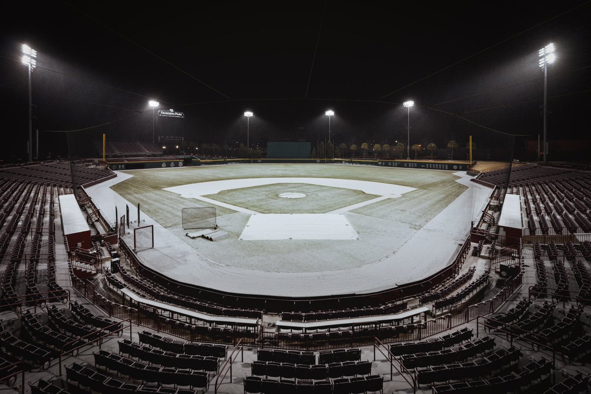 GamecockBSB's tweet photo. Currently from Founders ❄️

#Gamecocks | #ForeverToThee https://t.co/L9emr9bs59
