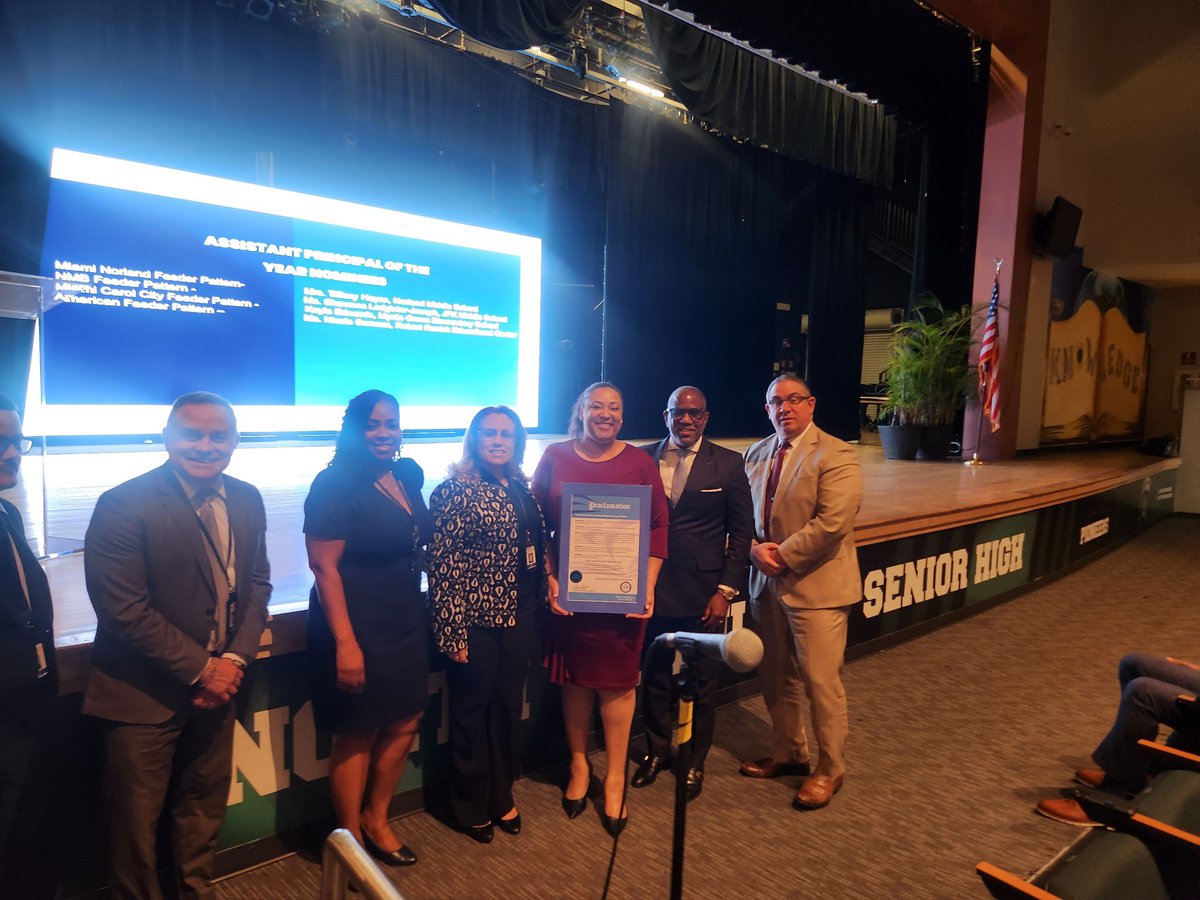 NorlandMiddle's tweet photo. Tonight, Dr. Gallon @thedoctorgallon presented Mrs.Hayes with a proclamation in recognition of her nomination for AP of the Year! https://t.co/ifpjBRoVhm