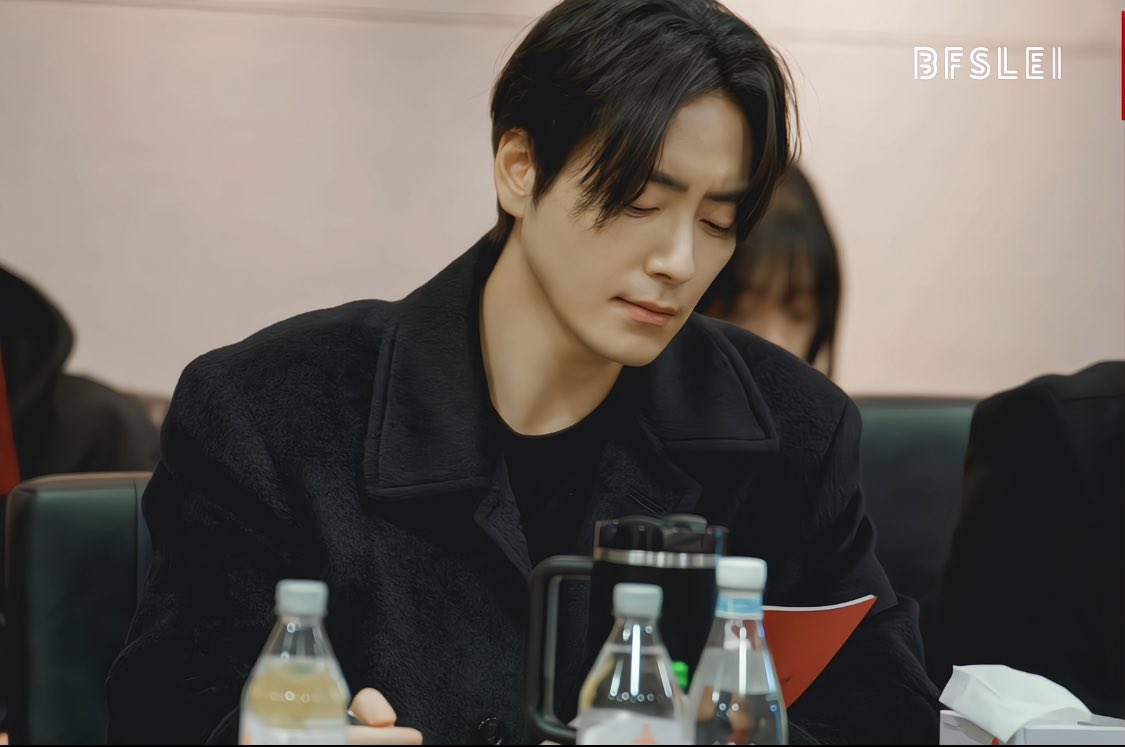 BFSLEI's tweet photo. A woman who wanted to be an object of luxury is missing, even if it's a fake, a man who pursues her desires is missing
Her mysterious identity is unknown while we are digging, < #LadyDoir > #ShinHyeSung #LeeJoonHyuk is confirmed. Only on Netflix. @NetflixKorea #bfslei https://t.co/GEfDAFuC8g