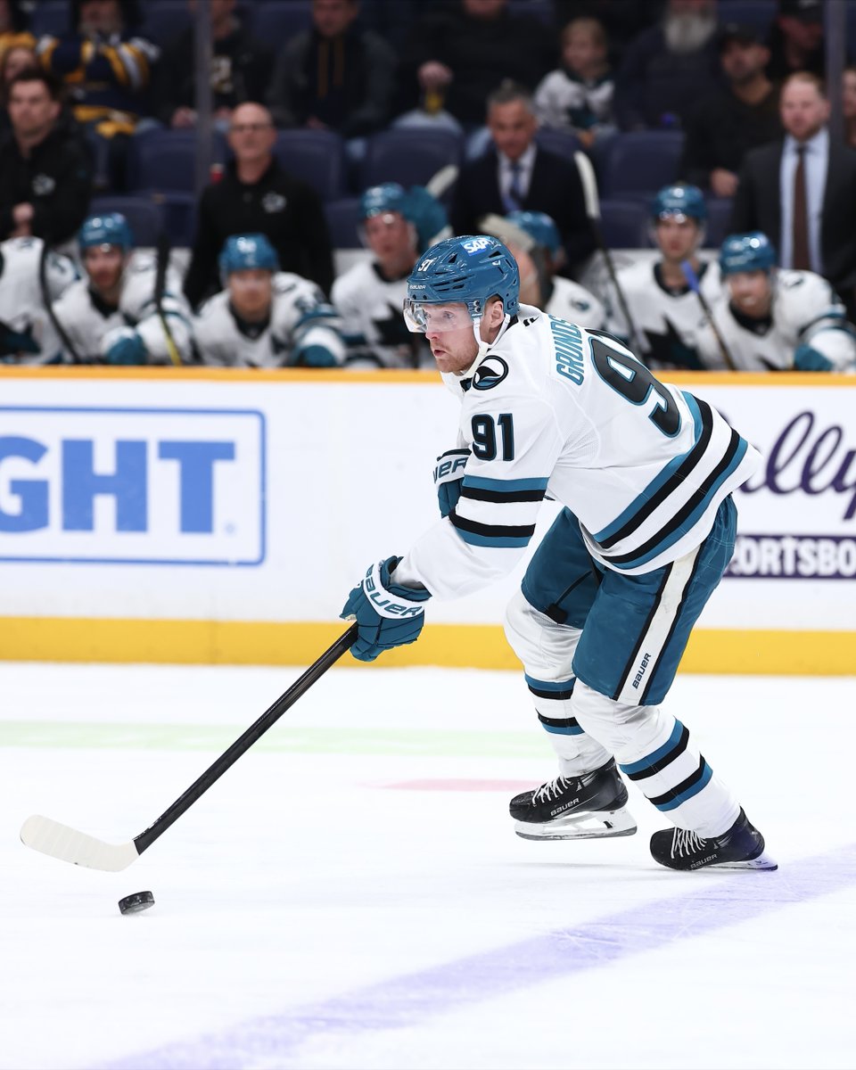 SanJoseSharks's tweet photo. The first in focus 📸