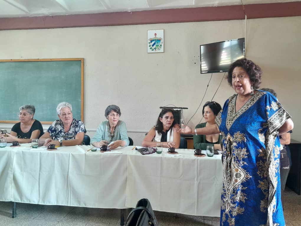 OreillyIvis's tweet photo. En el marco de la Jornada por el día de la Ciencia,organizada por la Cátedra Honorífica Mujer y Familia de la Facultad de Ciencias Pedagogicas,que dirige la MSc Angela Valdés Quesada,tuvo lugar en la tarde de este martes el  panel"Mujeres de Ciencia"🇨🇺
@CitmaSancti @LCitma85813 https://t.co/kry41dGY8h