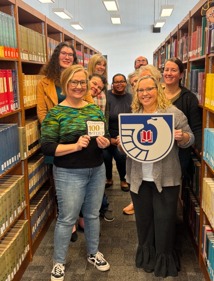 USGPO's tweet photo. Murray State University faculty and staff celebrate #LibraryShelfieDay and 100 years in the Federal Depository Library Program! #FDLP

@murraystatelibraries https://t.co/nvr7Zevkbk