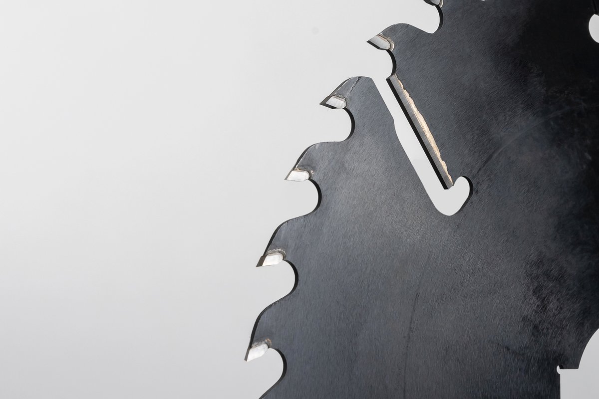 Hanma_Tools's tweet image. Make precise cuts with the 12&quot; Multi-Rip Circular Saw Blade (36 Teeth +4)! 🔪 Efficient, durable, and perfect for all your cutting needs. Upgrade your projects today! 
⚡️en.hanmatools.cn/products_detai…
#CircularSaw #PrecisionCutting #EfficientTools #DIYProjects #DurableTools