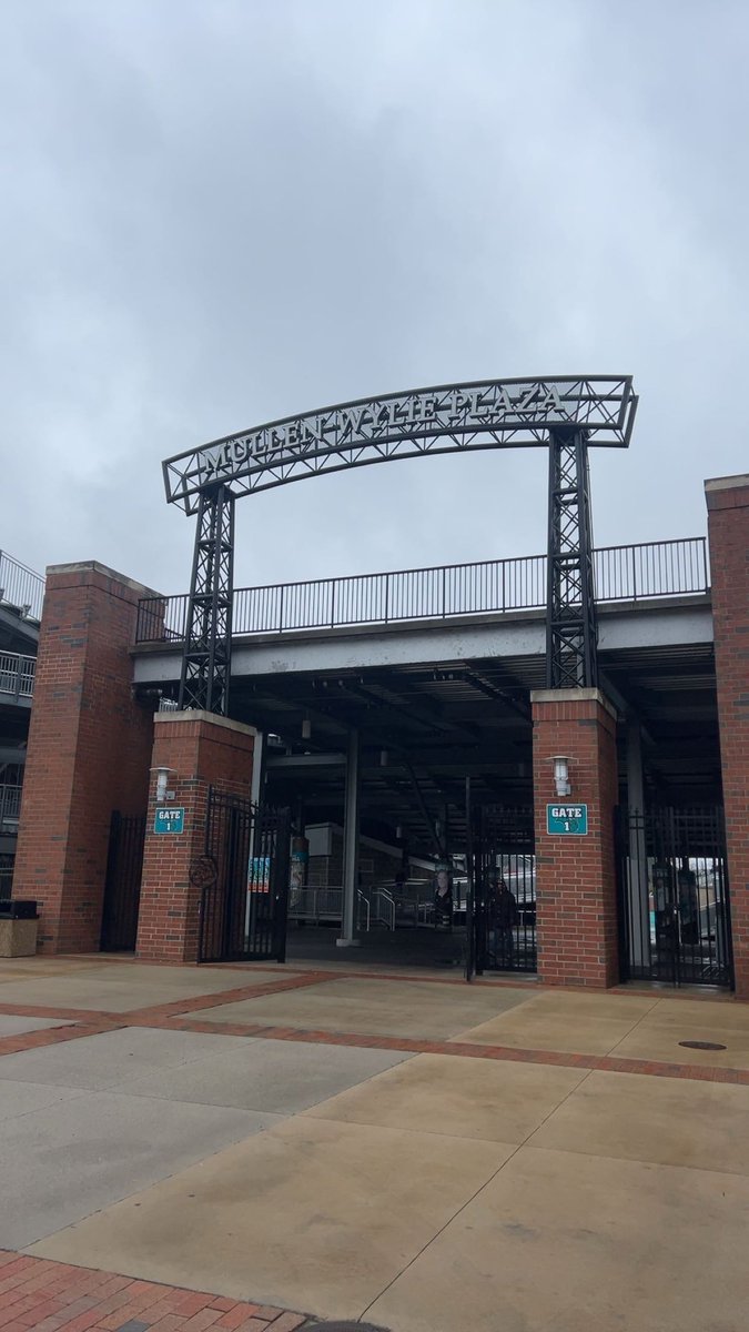 Had a great time at the <a href="/CoastalSoftball/">Coastal Carolina SB</a> camp this past weekend. Thank you to <a href="/coach_kgreen/">Kelley Green</a> and all other players and coaches for hosting a great clinic!!!
<a href="/CoastRecruits/">Coast 2 Coast Recruits</a> <a href="/SoftballDown/">Down South Softball</a> <a href="/SoftballRecruit/">Softball Recruit 🥎</a> <a href="/nxt1sports/">NXT 1</a> <a href="/SBRRetweets/">Softball Recruiting Reposts</a>