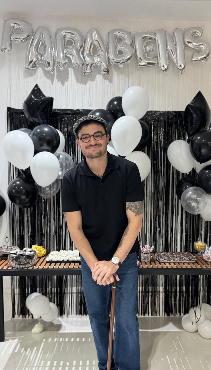 SupportFeNeto's tweet photo. Mais registros do Felipe durante sua festa de aniversário. 😍#FelipeNetoFaz37 https://t.co/YaRSolsI1L