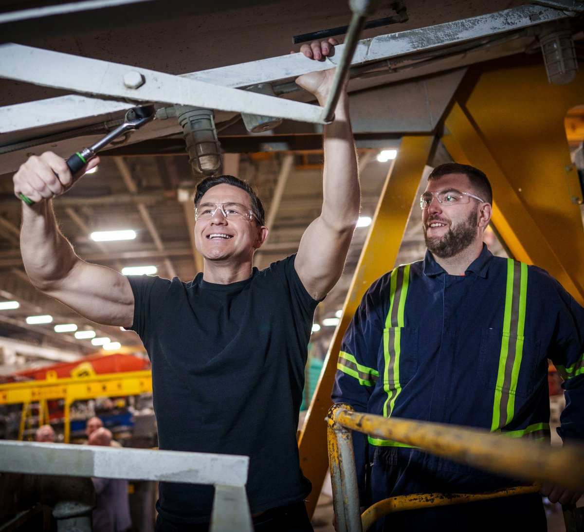 truckdriverpleb's tweet photo. Pierre Poilievre is the literal complete opposite of Trudeau

He's JACKED, highly intelligent and men actually respect him

The next chapter of Canada is going to be amazing https://t.co/c9ogPb9Yc5