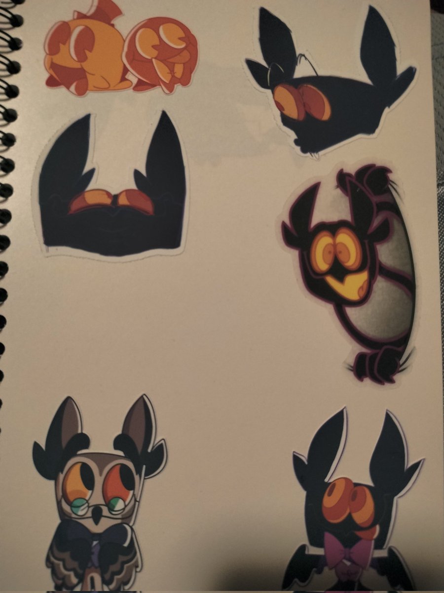 BarnabysBF's tweet photo. well uh

EVERYTHING IS HERE NOW!!!! EHEHEHEHE I'M SO SO HAPPY
the sticker makes it look like he's peeking through the page of my stickerbook,,

AUGH THIS IS AMAZING https://t.co/WRHkVUEclv