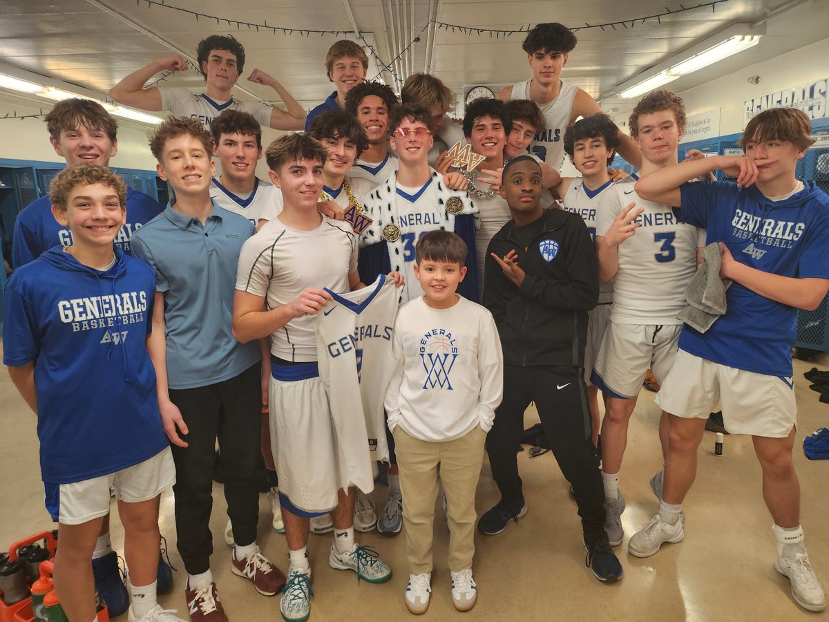 coachadamss's tweet photo. Junkyard Dawgs went to Teo/Maxwell 

King goes to JOEY BERNHARD. This kid deserves the world. 

#4-0 https://t.co/MxyM779lJL
