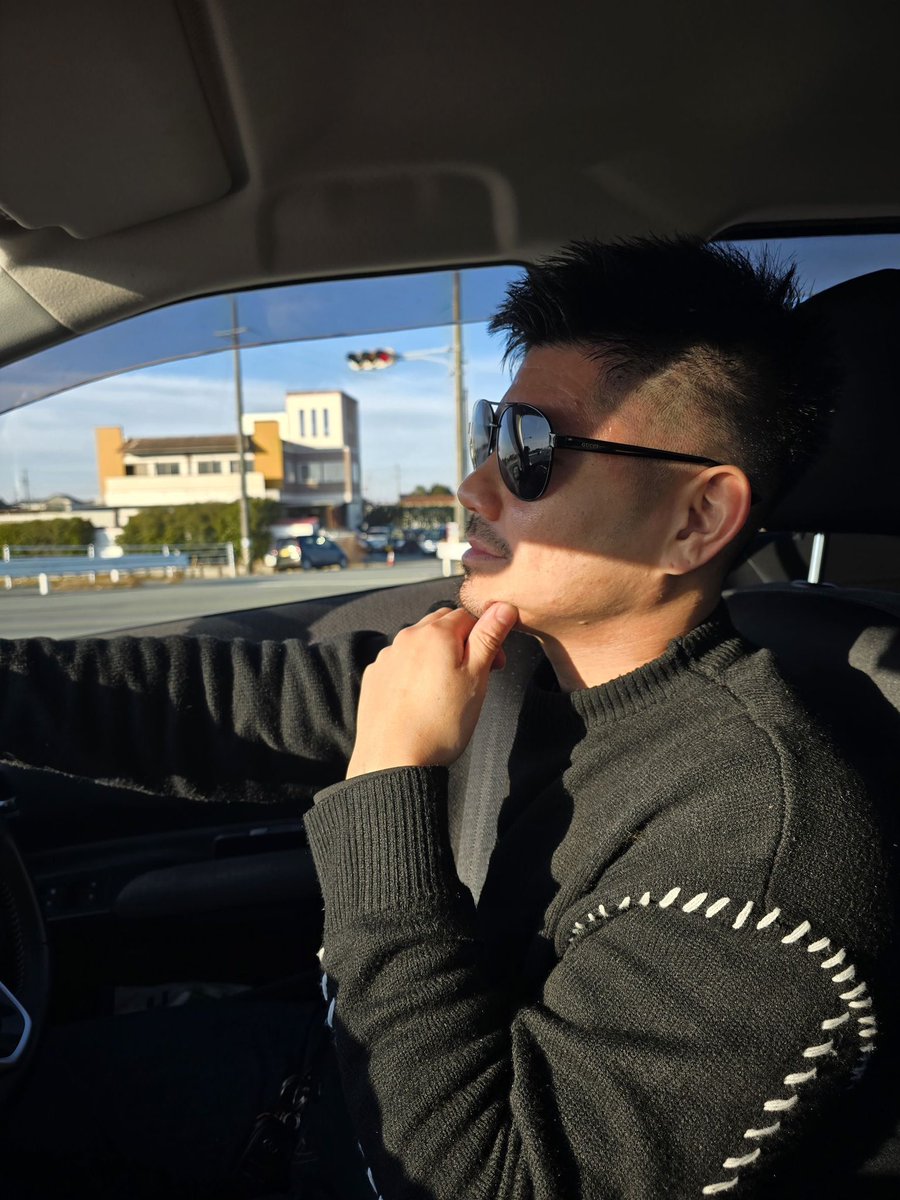 悪そうな写真😎
普段は優しいおじですからね笑