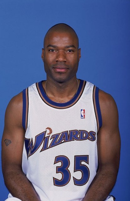 Wrong_Uniforms's tweet photo. Power forward Loy Vaught played in 689 games over 11 NBA seasons, largely for the Los Angeles Clippers.
To end his career he was traded at the deadline to the Washington Wizards where played the final 14 games of his career.
#LoyVaught https://t.co/2XAZSp8mDp